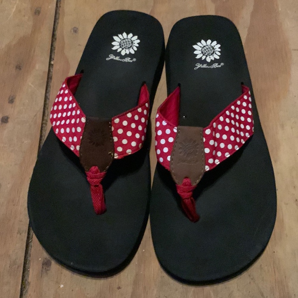 Polka dot yellow box flip flops